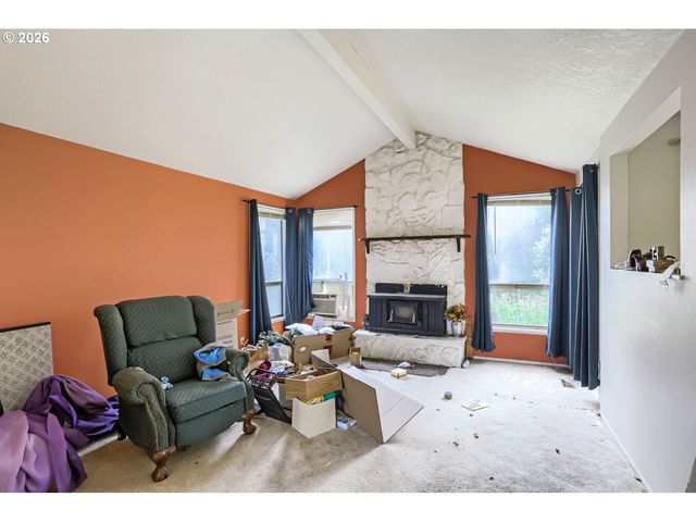 1229 Se 26TH St, Troutdale, OR 97060