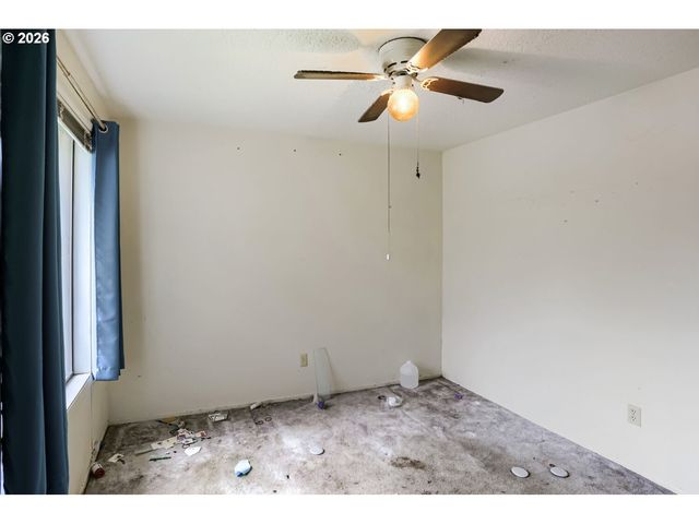 1229 Se 26TH St, Troutdale, OR 97060