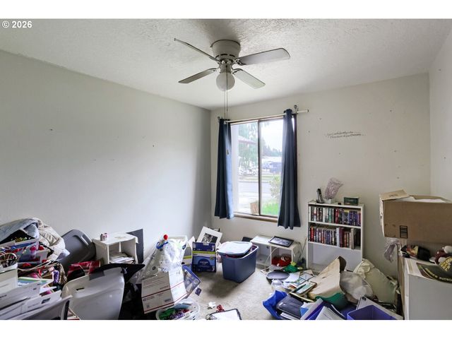 1229 Se 26TH St, Troutdale, OR 97060