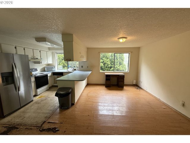 1229 Se 26TH St, Troutdale, OR 97060