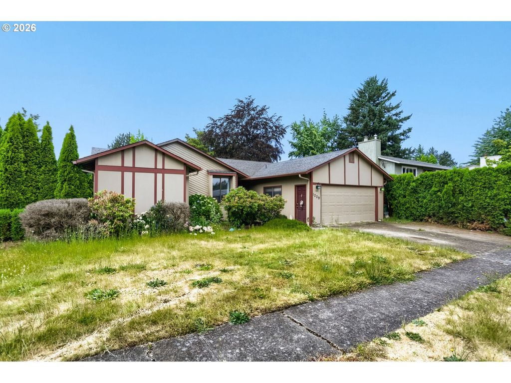1229 Se 26TH St, Troutdale, OR 97060