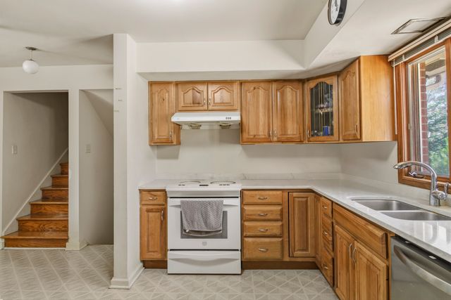 2107 S Zuppke Drive, Urbana, IL 61801