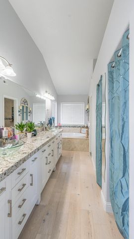 707 Chenin Blanc Dr, Manteca, CA 95337