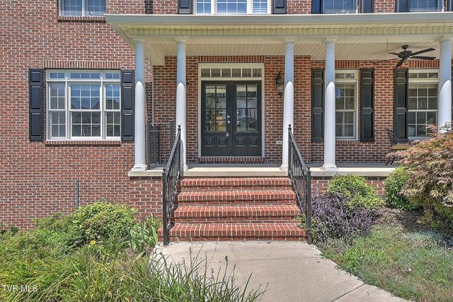 9 Wayland Court, Johnson City, TN 37604