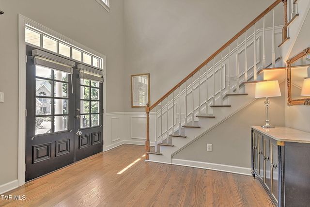 9 Wayland Court, Johnson City, TN 37604
