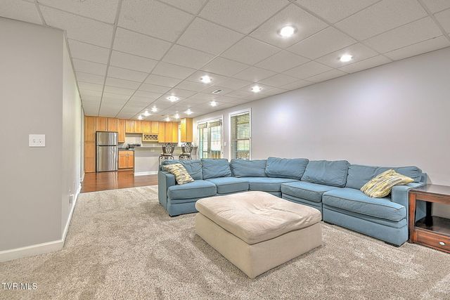 9 Wayland Court, Johnson City, TN 37604