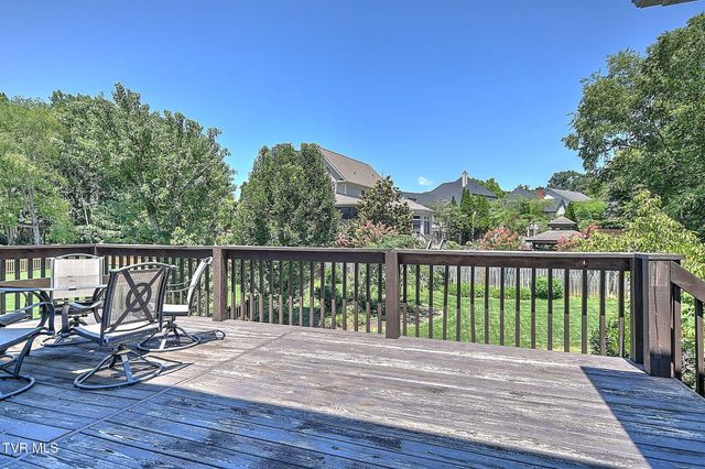 9 Wayland Court, Johnson City, TN 37604