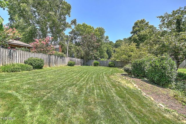 9 Wayland Court, Johnson City, TN 37604