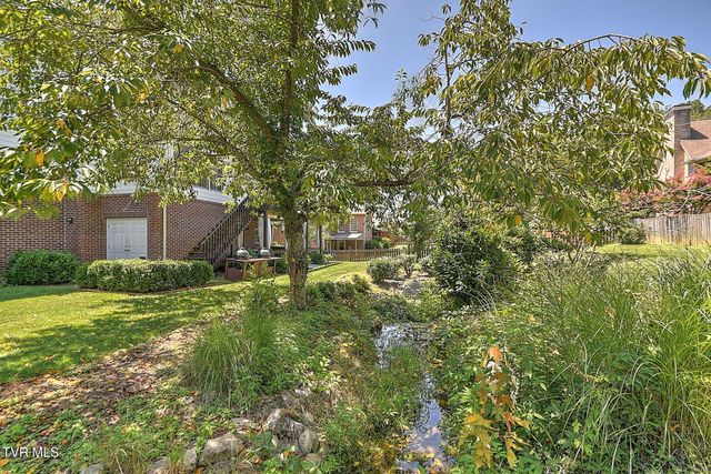 9 Wayland Court, Johnson City, TN 37604