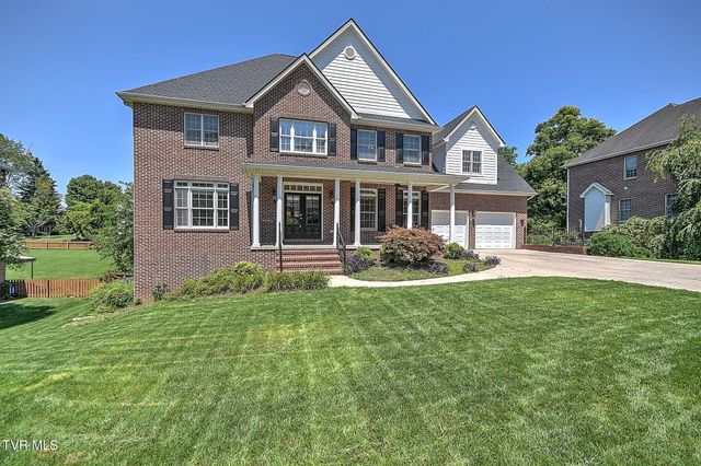 9 Wayland Court, Johnson City, TN 37604