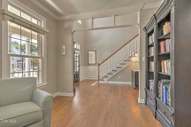 9 Wayland Court, Johnson City, TN 37604