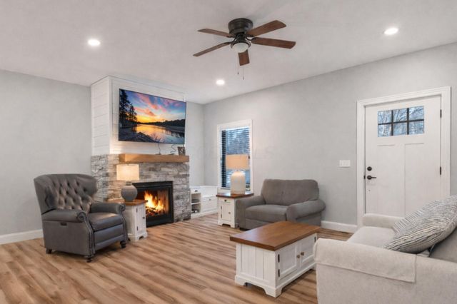 155 Grand Ridge Road, Howard, OH 43028