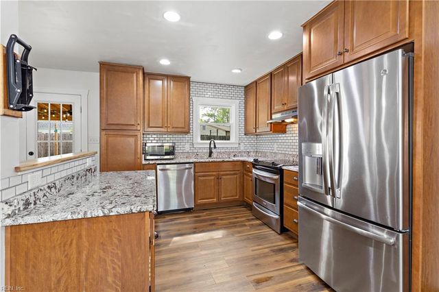 508 S Kings Point RD, Virginia Beach, VA 23452