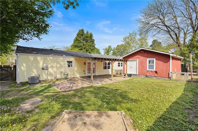 508 S Kings Point RD, Virginia Beach, VA 23452