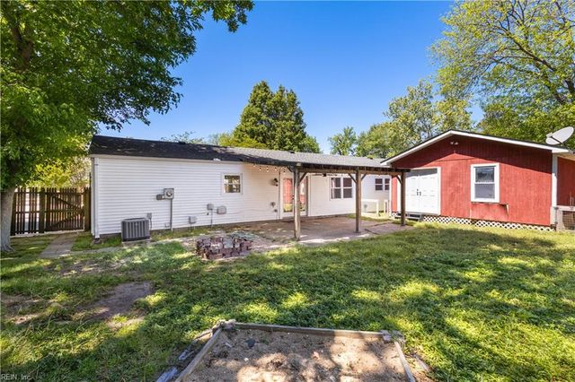 508 S Kings Point RD, Virginia Beach, VA 23452