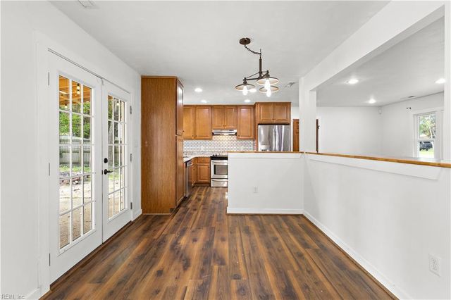 508 S Kings Point RD, Virginia Beach, VA 23452