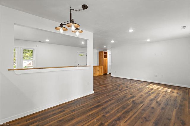 508 S Kings Point RD, Virginia Beach, VA 23452