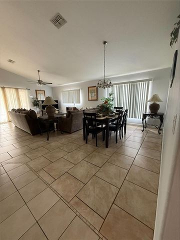 742 OLD BRIDGE CIRCLE, Davenport, FL 33897