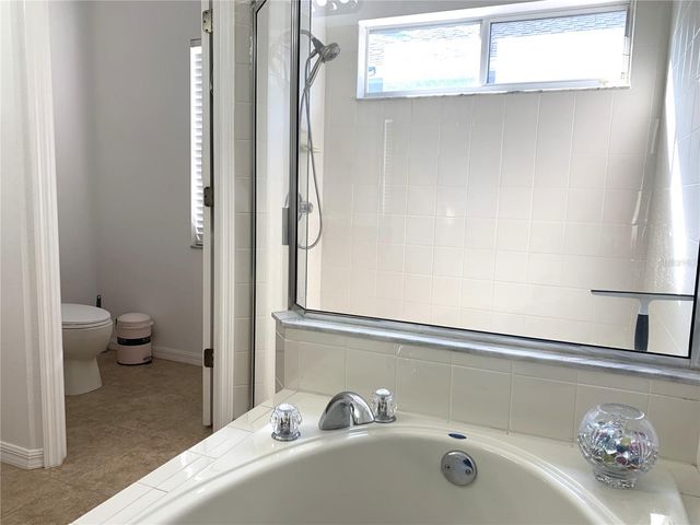 8408 CANTERBURY LAKE BOULEVARD, Tampa, FL 33619