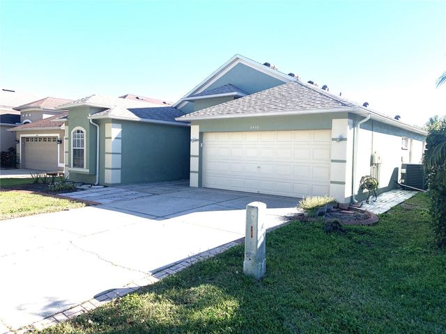 8408 CANTERBURY LAKE BOULEVARD, Tampa, FL 33619