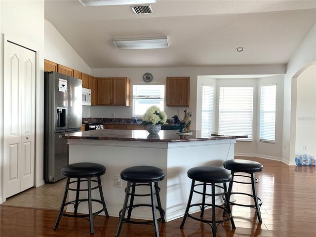 8408 CANTERBURY LAKE BOULEVARD, Tampa, FL 33619