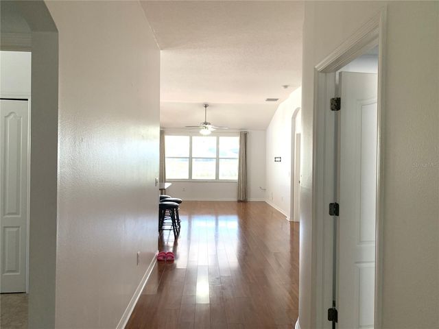 8408 CANTERBURY LAKE BOULEVARD, Tampa, FL 33619