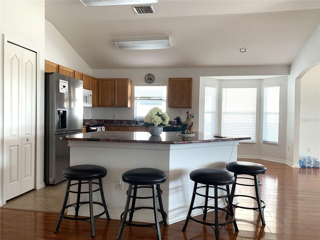 Image 21 of property listing at 8408 CANTERBURY LAKE BOULEVARD, Tampa, FL 33619