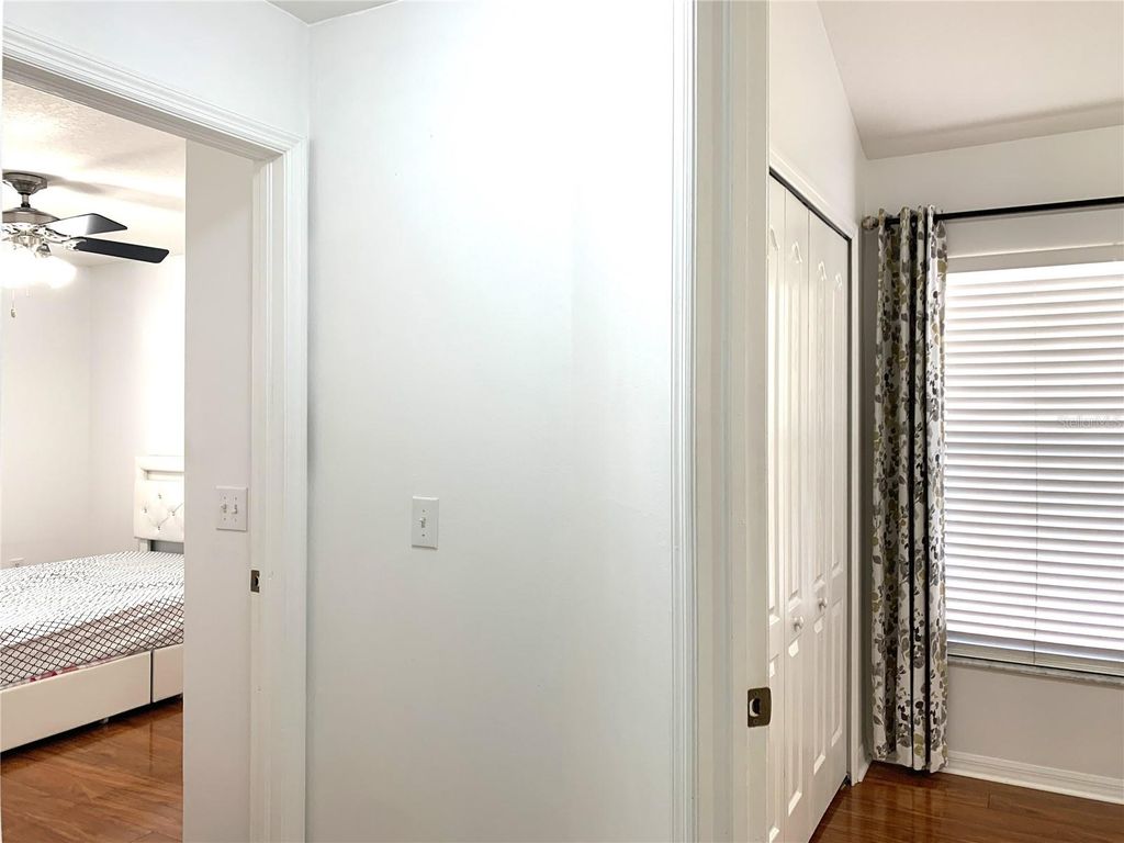 Image 5 of property listing at 8408 CANTERBURY LAKE BOULEVARD, Tampa, FL 33619