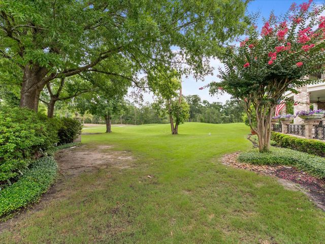 2750 N Southern Oaks Drive, Houston, TX 77068