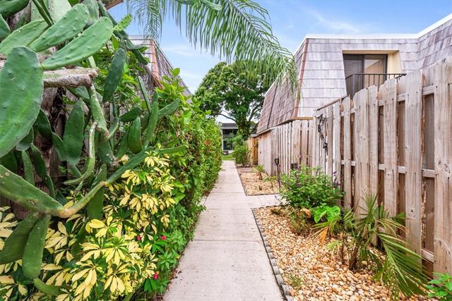 1170 6th Avenue 9D, Vero Beach, FL 32960
