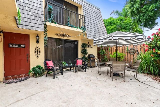 1170 6th Avenue 9D, Vero Beach, FL 32960