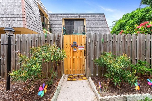 1170 6th Avenue 9D, Vero Beach, FL 32960