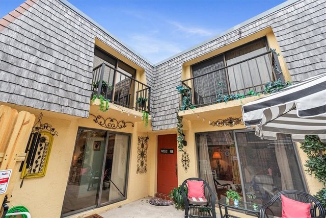 1170 6th Avenue 9D, Vero Beach, FL 32960
