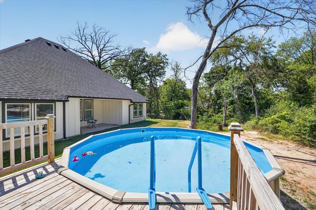 114 Dowdy Lane, Mabank, TX 75156