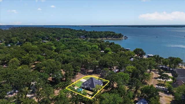 114 Dowdy Lane, Mabank, TX 75156