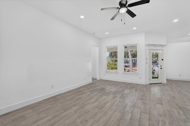 114 Dowdy Lane, Mabank, TX 75156