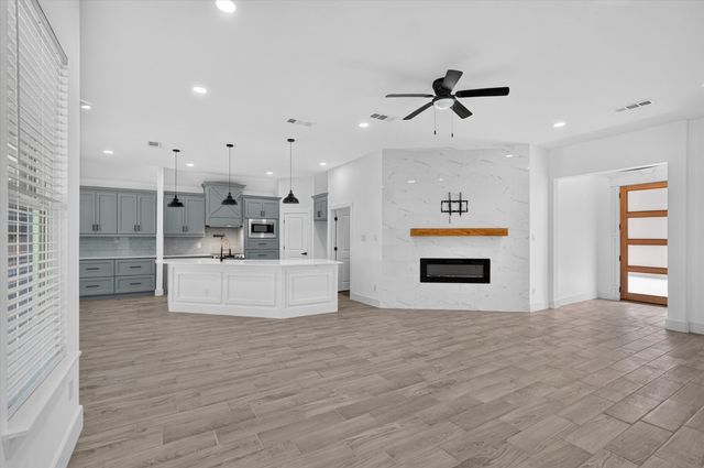 114 Dowdy Lane, Mabank, TX 75156
