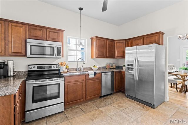 905 St. Louis Street, Edwardsville, IL 62025
