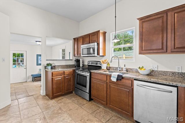 905 St. Louis Street, Edwardsville, IL 62025