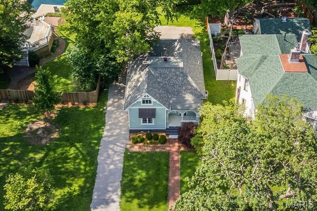 905 St. Louis Street, Edwardsville, IL 62025