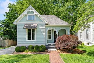 905 St. Louis Street, Edwardsville, IL 62025