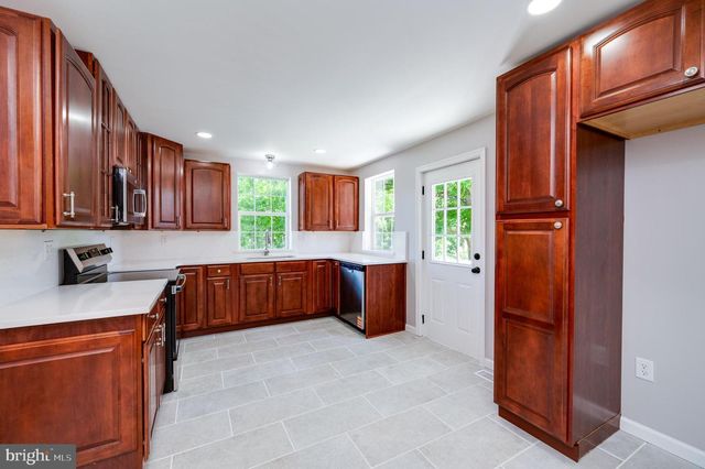 1311 BUTTER LN, Reading, PA 19606