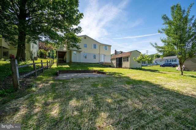 1311 BUTTER LN, Reading, PA 19606
