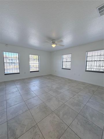 2924 W KATHLEEN STREET, Tampa, FL 33607