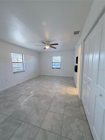 2924 W KATHLEEN STREET, Tampa, FL 33607