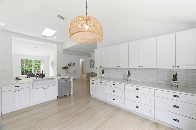 4401 LITTLE JOHN TRAIL, Sarasota, FL 34232