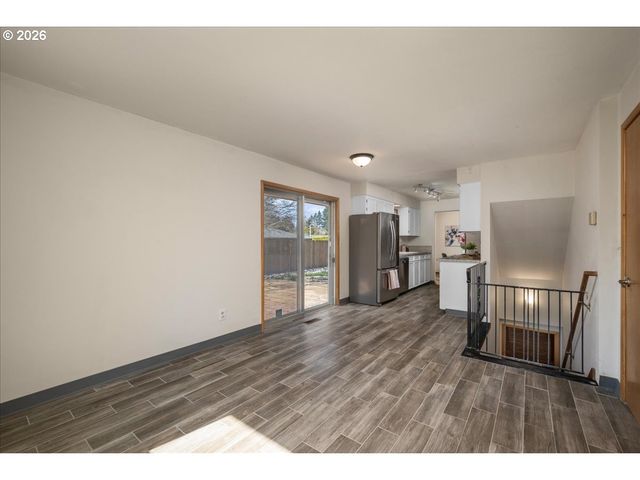 327 Ne 169TH Ave, Portland, OR 97230