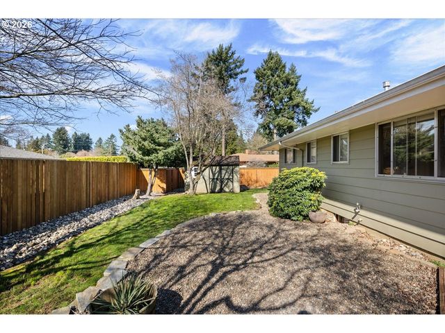 327 Ne 169TH Ave, Portland, OR 97230