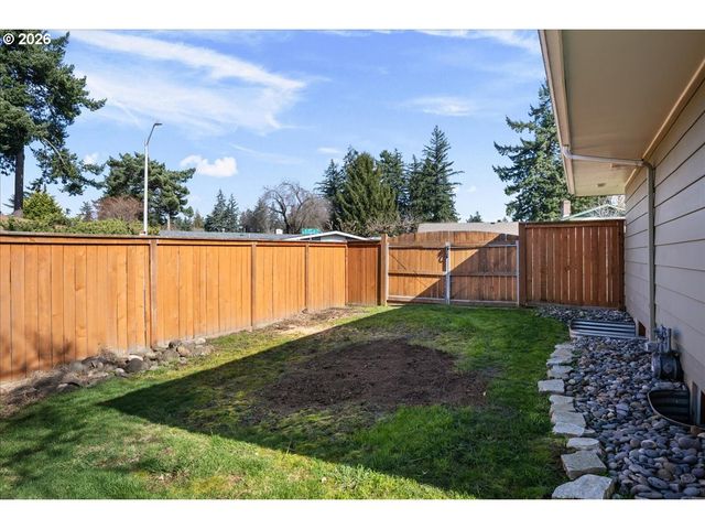 327 Ne 169TH Ave, Portland, OR 97230