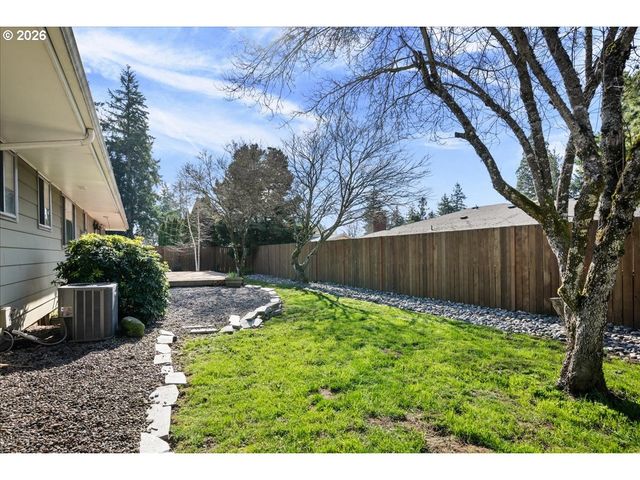 327 Ne 169TH Ave, Portland, OR 97230